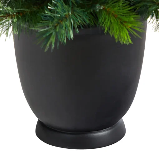 Pre-Lit Christmas Trees*The Holiday Aisle 4' 6" H Green Realistic Artificial Pine Cashmere Christmas Tree With 100 Led Lights