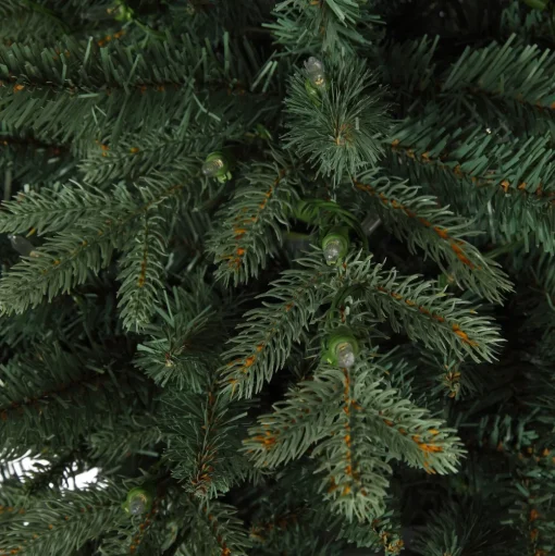 Pre-Lit Christmas Trees*Haute Decor 4'6" H Green Realistic Spruce Artificial Christmas Tree With 200 Led Lights