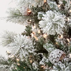 Pre-Lit Christmas Trees*The Holiday Aisle 108