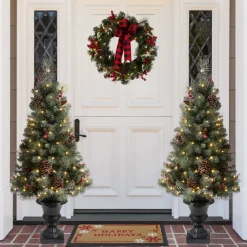 Pre-Lit Christmas Trees*The Holiday Aisle Green Artificial Christmas Tree With 100 Clear/White Lights