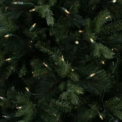 Pre-Lit Christmas Trees*Vickerman Green Realistic Spruce Christmas Tree With Led Lights