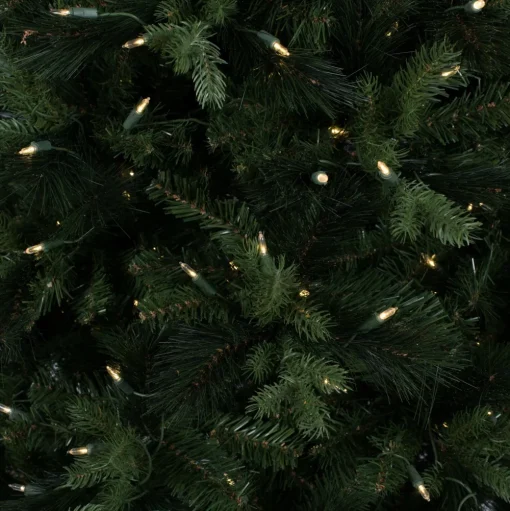 Pre-Lit Christmas Trees*Vickerman Green Realistic Spruce Christmas Tree With Led Lights