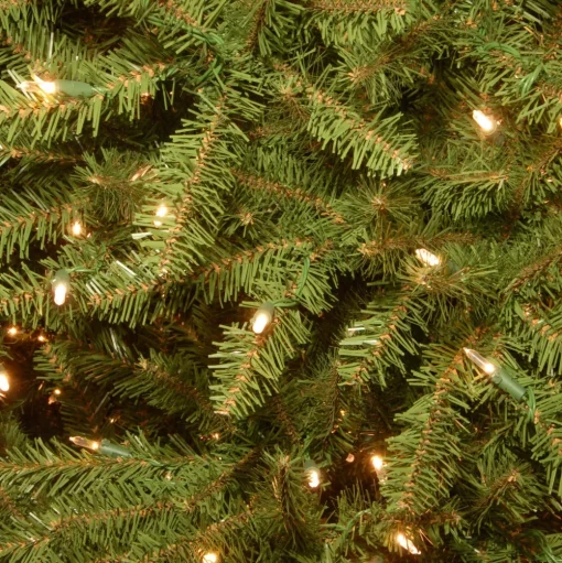 Pre-Lit Christmas Trees*The Twillery Co. Jack Green Spruce Artificial Christmas Tree With 700 Clear/White Lights