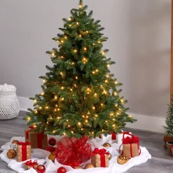 Pre-Lit Christmas Trees*The Holiday Aisle South Carolina 5' Green Spruce Artificial Christmas Tree With 300 Clear Lights