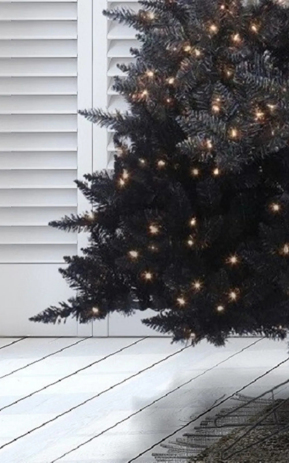 Pre-Lit Christmas Trees*The Holiday Aisle Vintage Prelit Ombre 7.5' Black/Gray Spruce Artificial Christmas Tree
